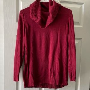 Crown & Ivy sweater